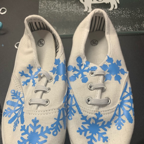 Custom Made Frozen Shoes size 9/10 - Picture 1 of 1